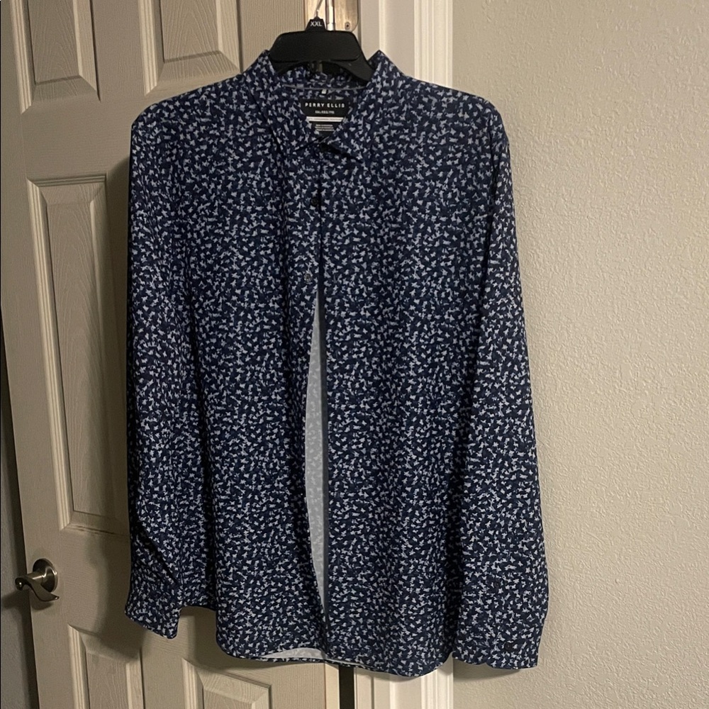 Perry Ellis Men's Navy Patterned Dress Shirt